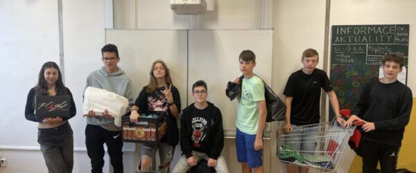 No backpack day – 8B